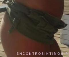 Menina de olhos castanhos procura convivio. - 3