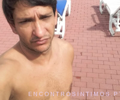 Moreninho do pau grande e corpo em forma.deslocações - 3