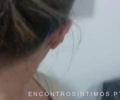 Casal procura mulher para momentos divertidos.