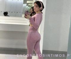 Jovem mulher sensível e independente - 2