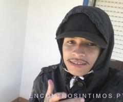 Procuro uma pessoas pra se conhecer.