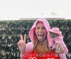 Estou aqui para alegrar o seu dia com todas as cores. - 2