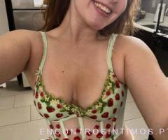 É um encontro encantador que atrai a bela Miyonne. - 2