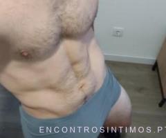 Homem 28 Anos, Não comercial