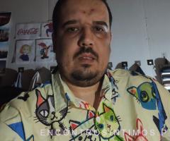 Procuro uma namorada