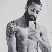 André